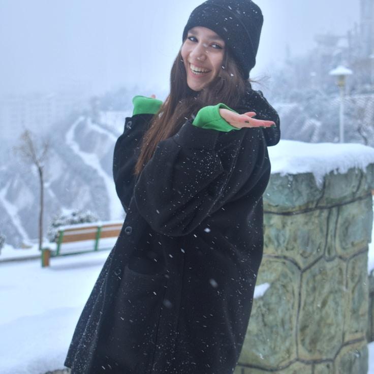 Jordan Singh, Client Relations Director, discussing corporate gifting strategy with business clients